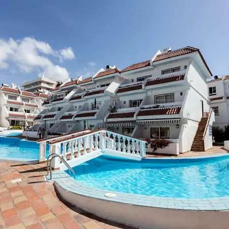 Floritas Vista Piscina Appartement